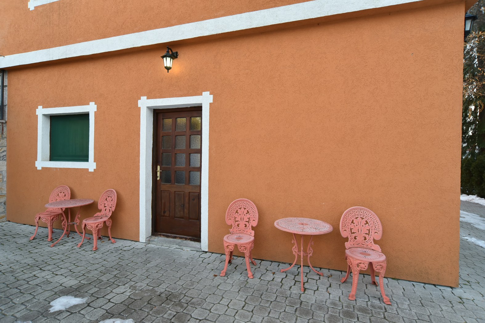 http://www.vilamaric.rs/wp-content/uploads/2015/12/DSC_0040_1575x1050.jpg