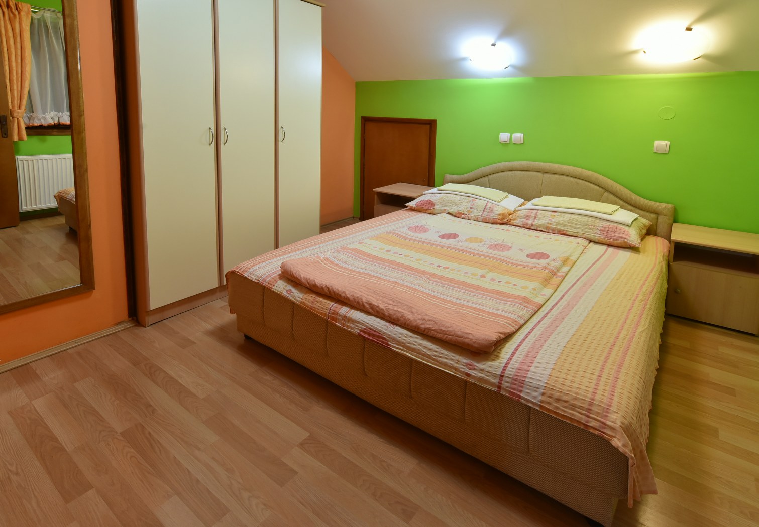 http://www.vilamaric.rs/wp-content/uploads/2015/12/DSC_0123_1511x1050.jpg