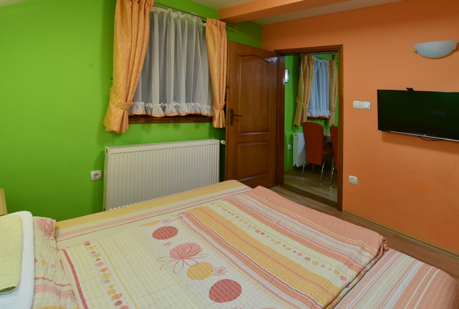 http://www.vilamaric.rs/wp-content/uploads/2015/12/DSC_0124_1559x1050.jpg